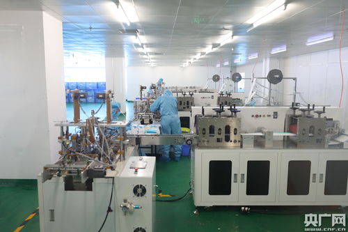 戰(zhàn) 疫 圖集 助力復(fù)工復(fù)學(xué) 北京口罩廠商加緊生產(chǎn)